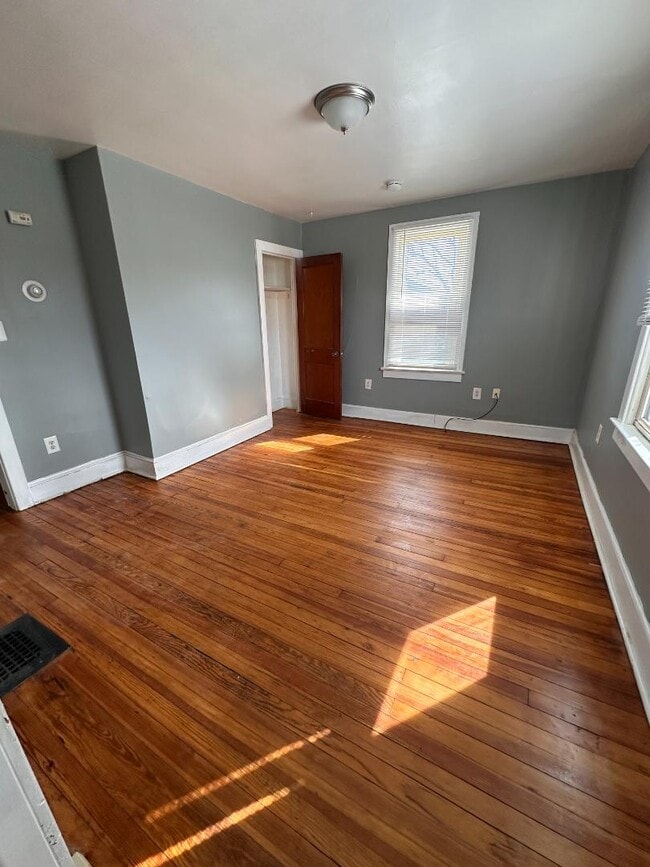 Building Photo - 503 N Delaware St