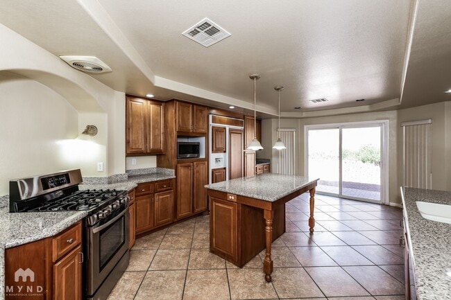 Foto del edificio - 8467 Cambria Cellars Ct
