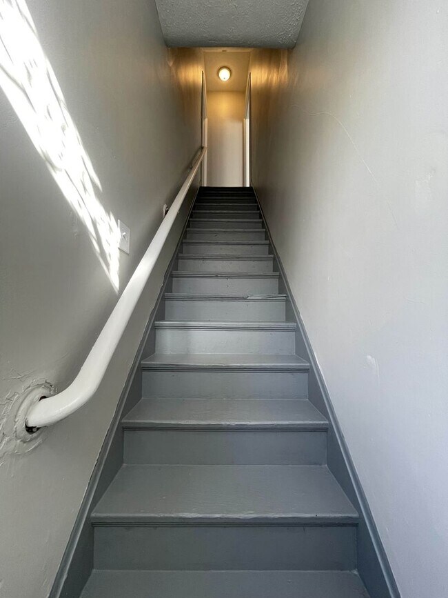 Foto del edificio - 482 Crestline Ave