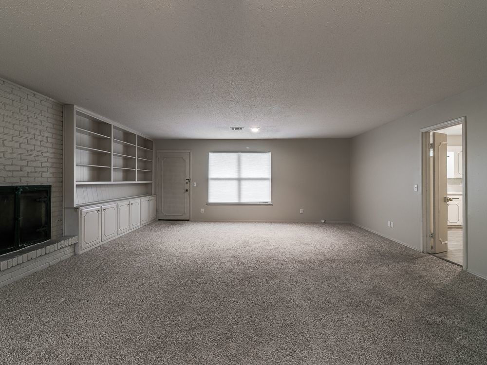 Foto principal - 6306 North Villa Avenue