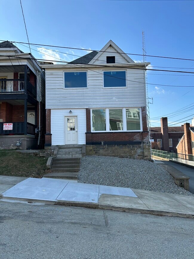 104 Magee Ave Unit 2 Jeannette PA 15644 Apartments In Jeannette PA 104-magee-ave-unit-2-jeannette-pa-15644-apartments-in-jeannette-pa