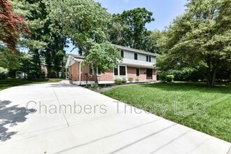 Building Photo - 6206 Redwood Ln