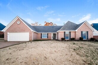 Building Photo - 1855 Oak Springs Dr