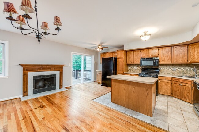 Foto del edificio - 205 Georgetowne Ct