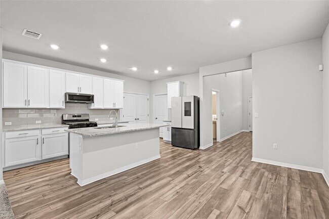 Foto del edificio - 6309 Night Chinook Dr