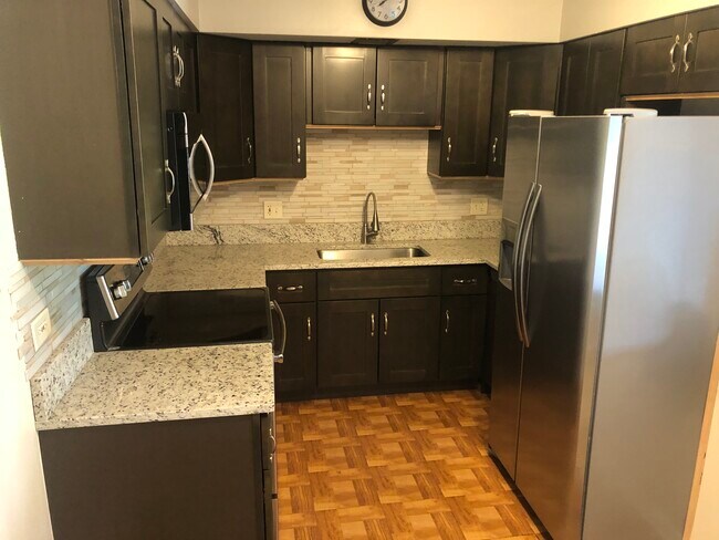 Photo - 2234 S Goebbert Rd Apartments