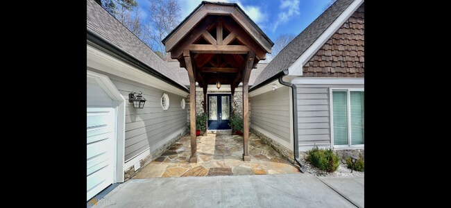 Building Photo - 3815 Grand Forest Dr NW