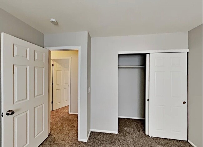 Building Photo - 16533 E Wyoming Dr