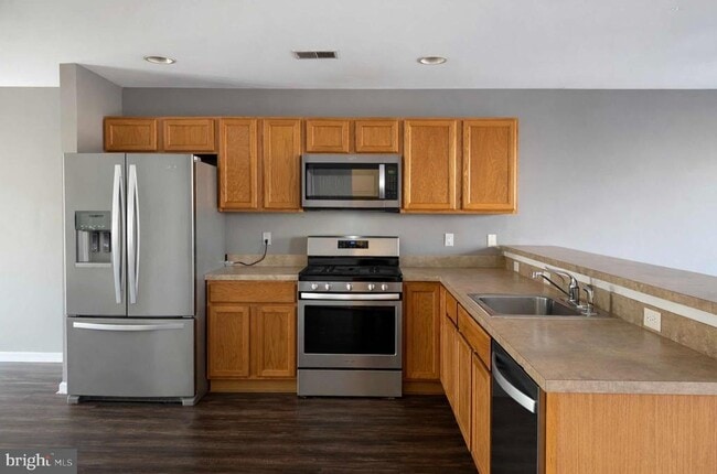 Building Photo - 107 Jamestown Blvd