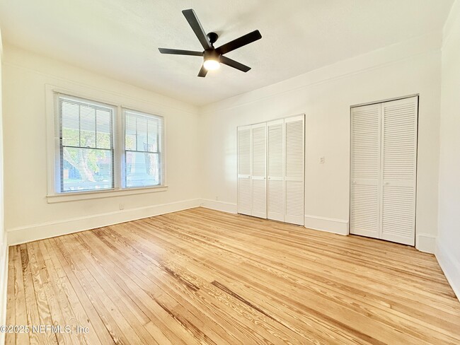 Building Photo - 2056 Dellwood Ave