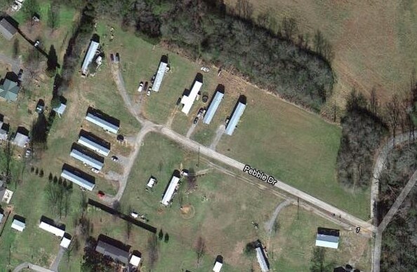 Primary Photo - 1-5 Pebble Dr