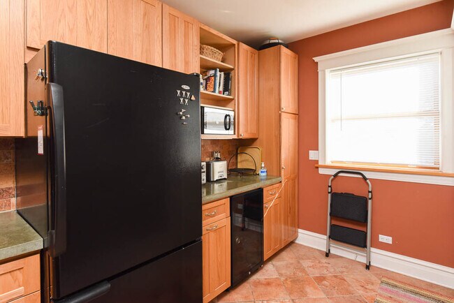 Foto del edificio - 3323 N Whipple St