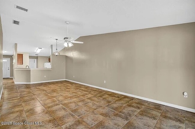 Foto del edificio - 361 Del Monte Rd