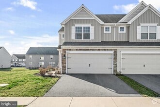 Building Photo - 1657 Haralson Dr