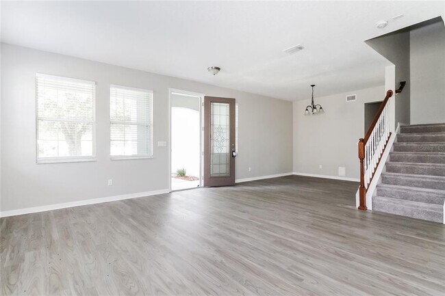 Foto del edificio - 7412 Bridgeview Dr