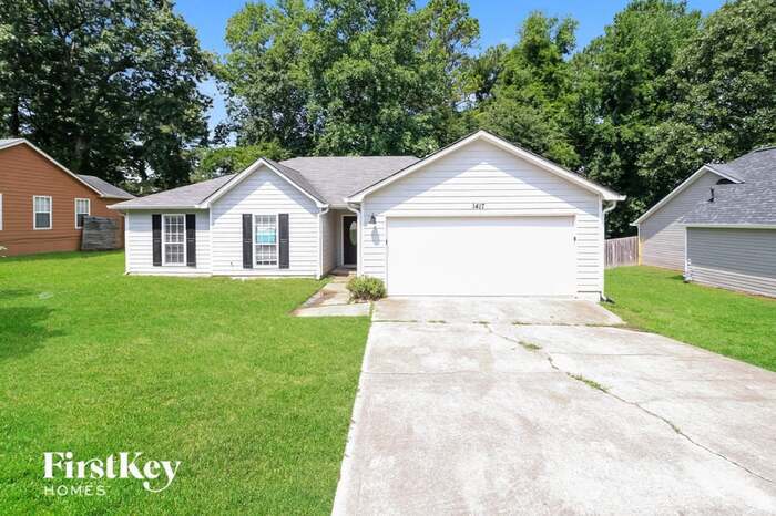 Primary Photo - 1417 Oak Knoll Dr NE
