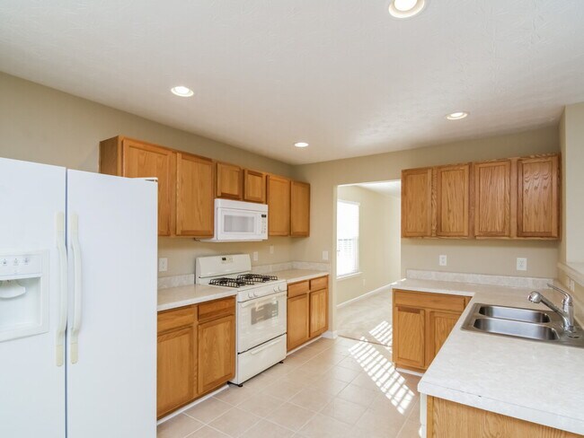 Foto del edificio - 341 Meadows Ln