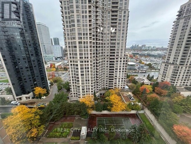 Building Photo - 325 Webb Dr