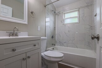 Building Photo - 1113 N Marlyn Ave