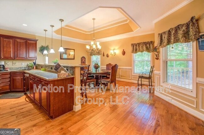 Building Photo - 682 E Mourning Dove Ct