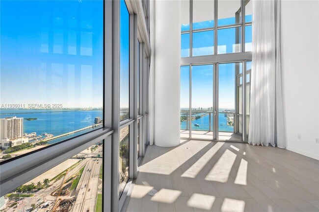 Foto del edificio - 1100 Biscayne Blvd