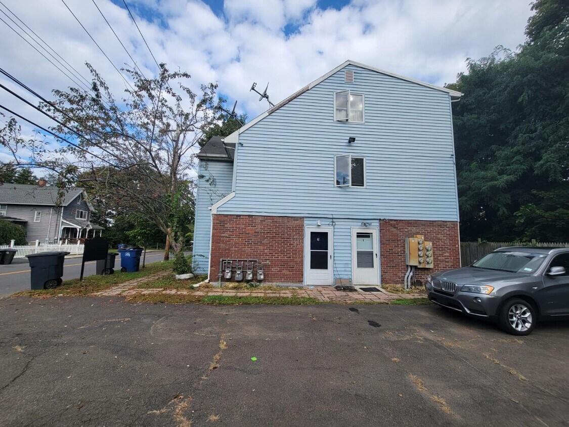 20 Warwick St Unit 5, New Haven, CT 06513 Apartments in New Haven, CT