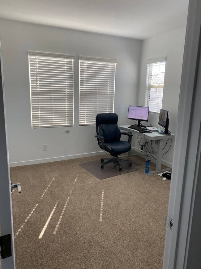 Building Photo - 4077 S Sabrina Dr
