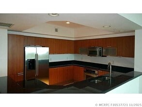 Building Photo - 14951 Royal Oaks Ln