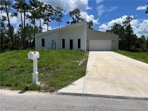 Building Photo - 1206 Lake Ave