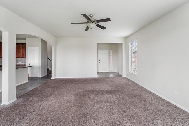 Building Photo - 8014 Oxbow Manor
