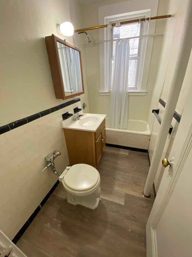 Building Photo - 1687 Commonwealth Ave