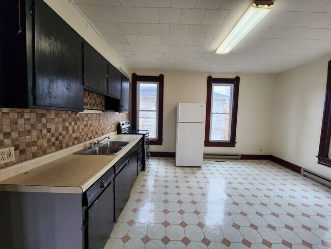 Foto del edificio - 617 E Washington St