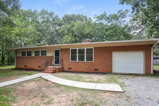 Building Photo - 5910 S Rocky River Rd