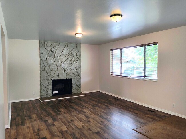 Photo - Great 5 Bed 3 Bath Rambler Home in Sandy