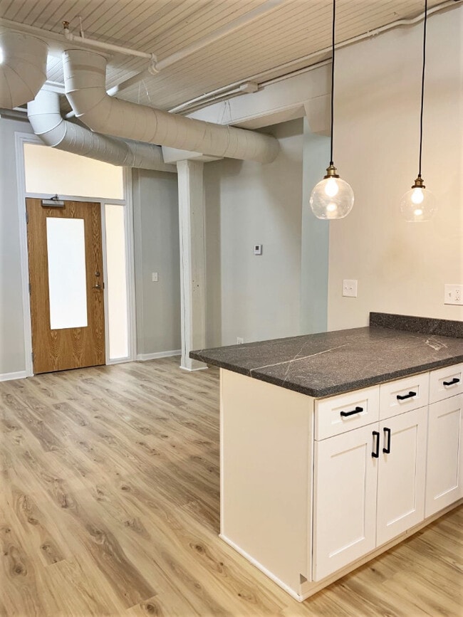 Building Photo - The Lofts at Southworth