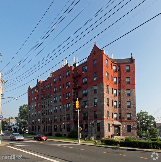 Building Photo - 10425 195th St