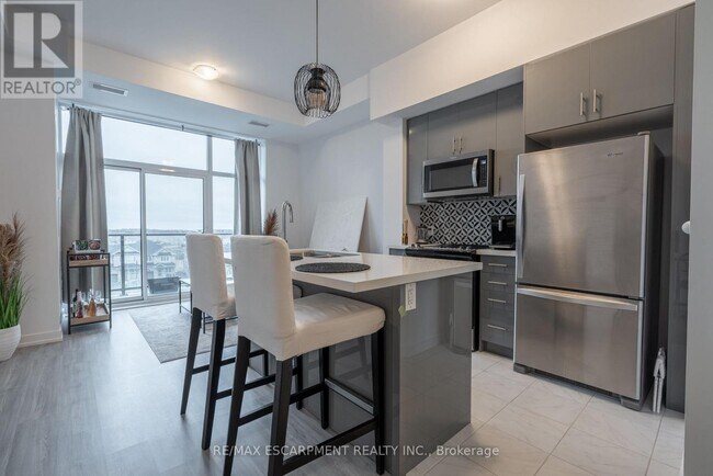 Photo du bâtiment - 450 Dundas St E