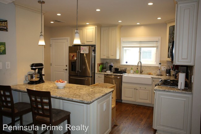 Foto del edificio - 4 br, 2 bath House - 346 Cedar Street