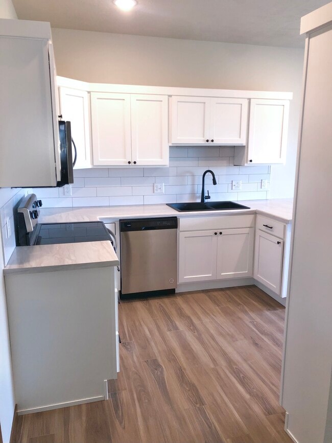 Foto del edificio - 5104 S Dubuque Ave