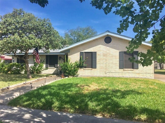 Building Photo - 103 Barracuda Dr