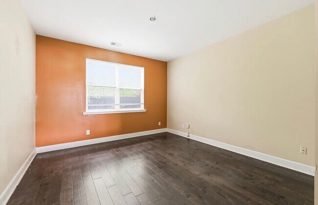 Foto del edificio - 2882 Edgewater St SW