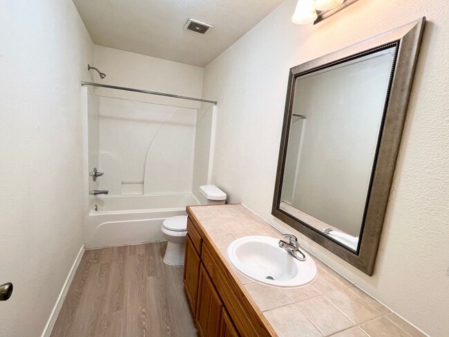 Building Photo - Duplex Available in Jarrell