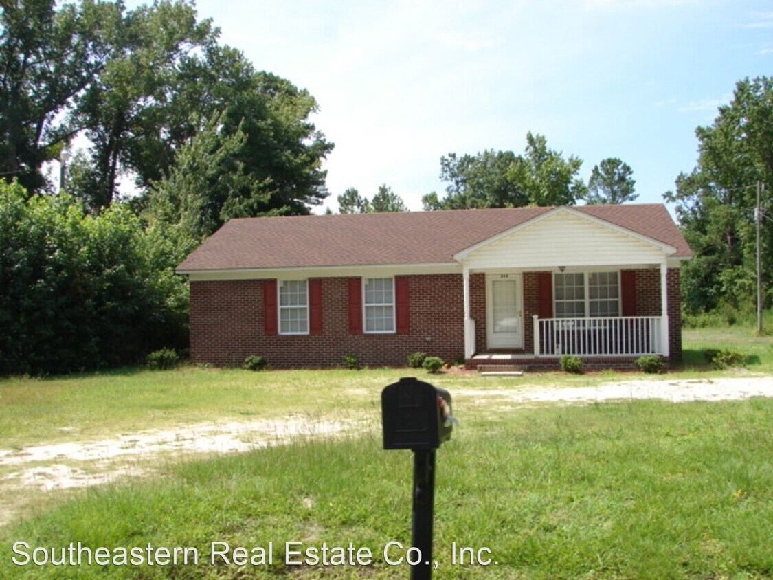 3 br, 1.5 bath House 894 New Road House for Rent in Burgaw, NC