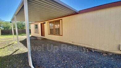 Building Photo - 307 W Lee St