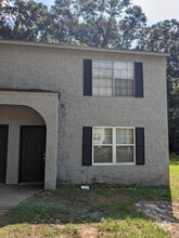 Building Photo - 2037 Pecan Ct