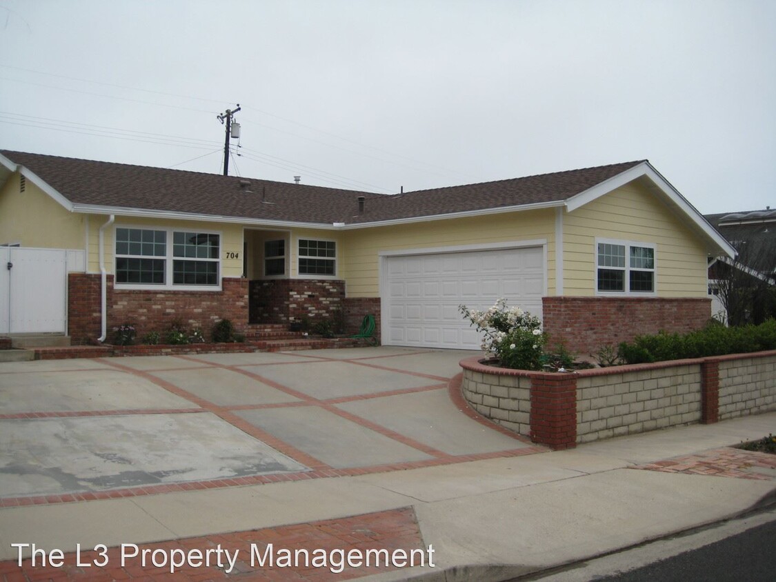 Primary Photo - 3 br, 2 bath House - 704 Southshore Drive