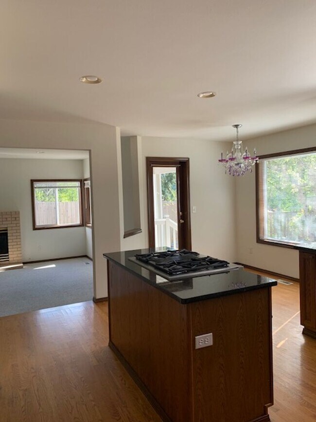 Foto del edificio - Lovely 3 Bedroom/2.5 Bath, Great Edmonds N...