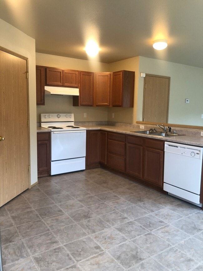 Building Photo - Poulsbo 3 bedroom now available