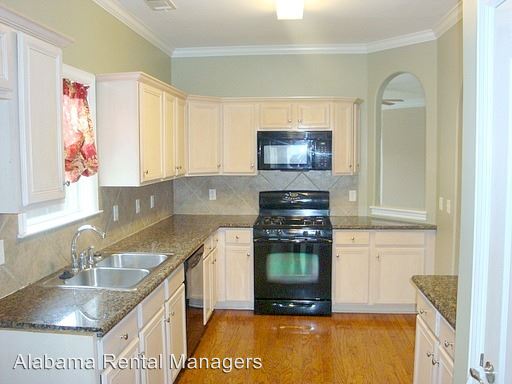 Building Photo - 321 Belvedere Cir