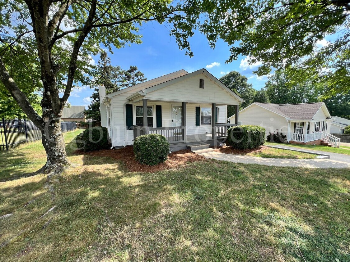 Primary Photo - 960 Dustin St-2BR/1BA-Home!!